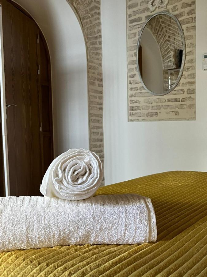Clarisas Suites 卡莫纳 外观 照片